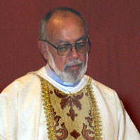 Rvdo. Padre Csar Mesinas - Parroquia de Nuestra Seora de la Evangelizacin, Lima, Per